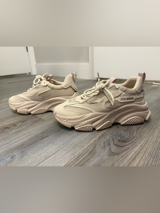 Steve Madden Shoes - *NWOT* Steve Madden Women’s Possession Sneakers — Bone